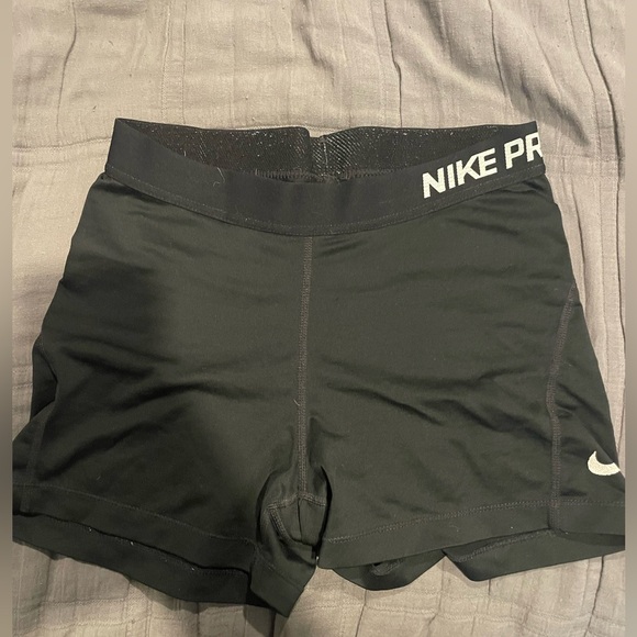 Nike pro black shorts! - Picture 1 of 4